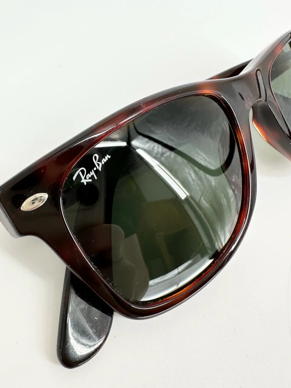 Ray-Ban RB2113 Wayfarer Tortoise Sunglasses 909 Italy 50-19